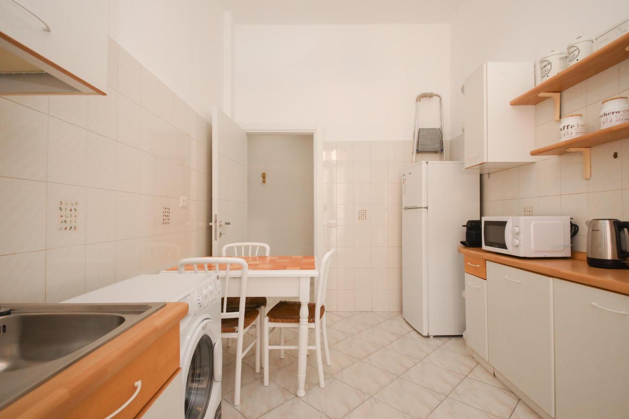 Flat 42 By Ghor * Rom